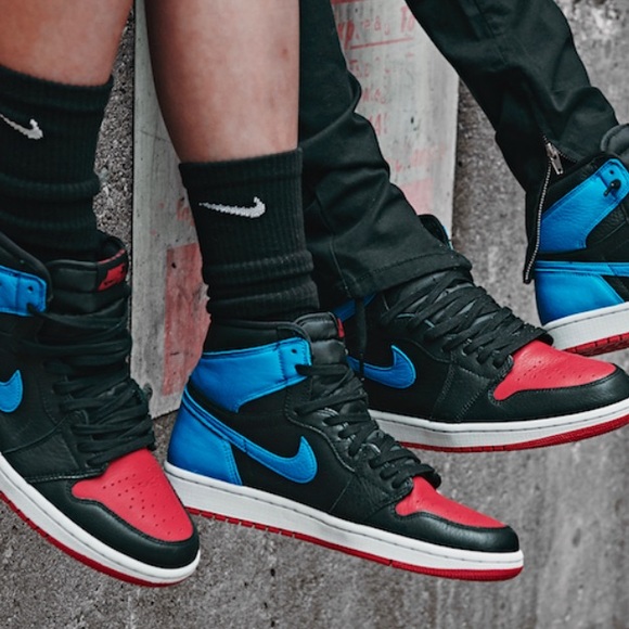 NEW Air Jordan 1 High OG ‘NC to CHI’ - Picture 2 of 8